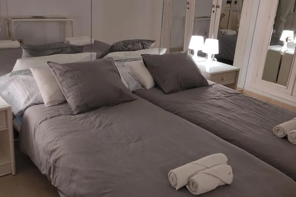 El Rey - Beach Front Two Bedroom Apartment Фуэнхирола