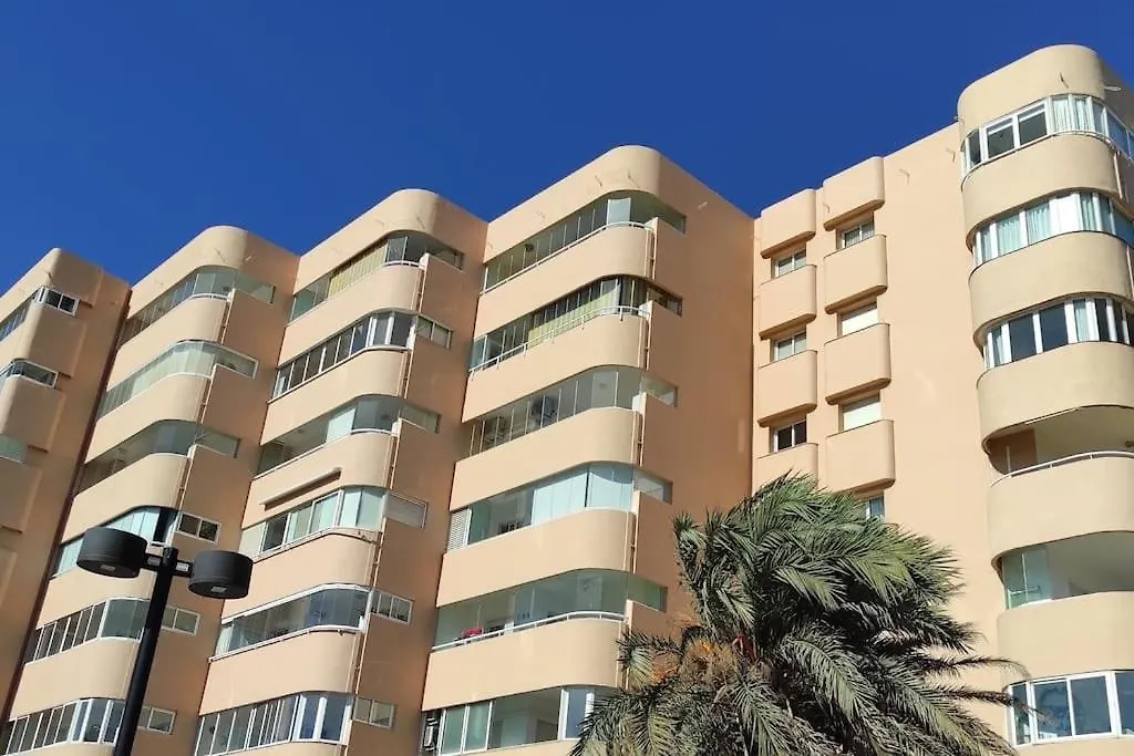 El Rey - Beach Front Two Bedroom Apartment Фуэнхирола